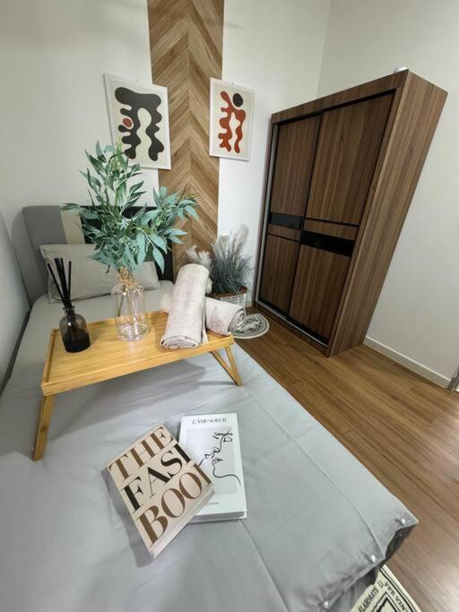 Apartemen Pavklcctrxvelo ,mrtlrt ,13pax ,4r2b ,free Klccpavtrxvelocity X Mrtlrt X 13pax X 4r2b X Free 4cpark Kuala Lumpur