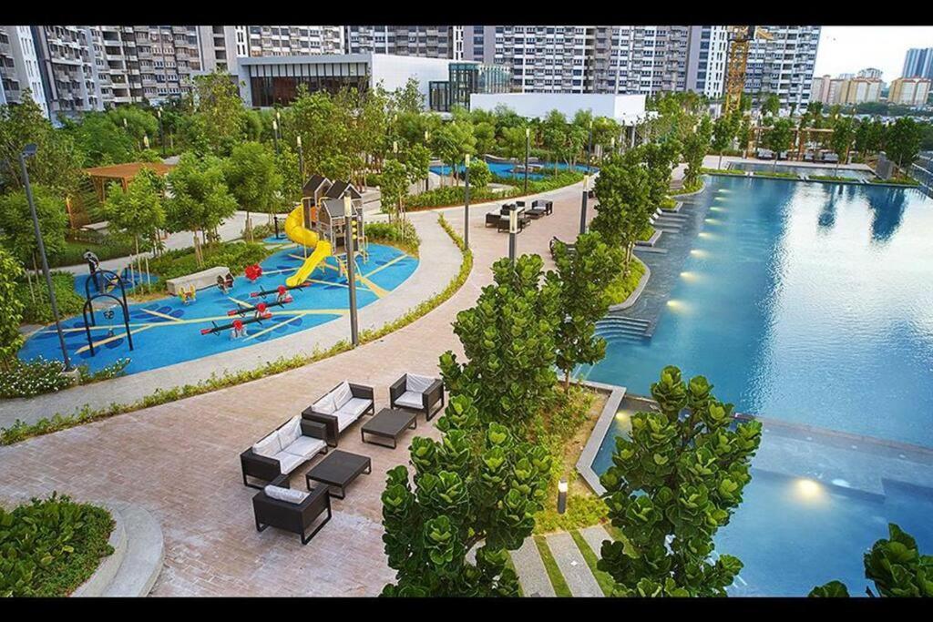 Pavklcctrxvelo ,mrtlrt ,13pax ,4r2b ,free Klccpavtrxvelocity X Mrtlrt X 13pax X 4r2b X Free 4cpark Kuala Lumpur