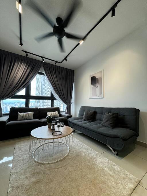 Pavklcctrxvelo ,mrtlrt ,13pax ,4r2b ,free Klccpavtrxvelocity X Mrtlrt X 13pax X 4r2b X Free 4cpark Apartment