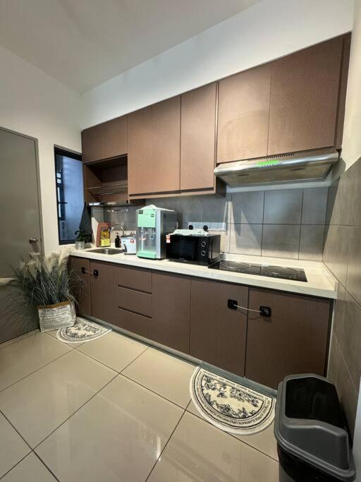 Pavklcctrxvelo ,mrtlrt ,13pax ,4r2b ,free Klccpavtrxvelocity X Mrtlrt X 13pax X 4r2b X Free 4cpark Apartment