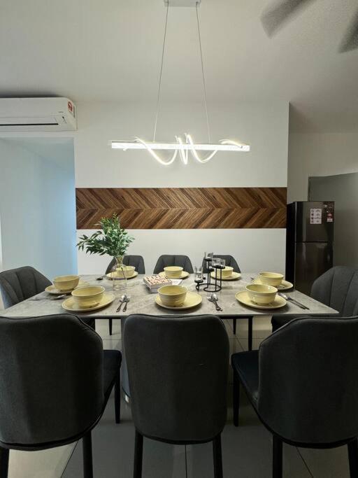 Pavklcctrxvelo ,mrtlrt ,13pax ,4r2b ,free Klccpavtrxvelocity X Mrtlrt X 13pax X 4r2b X Free 4cpark Apartment